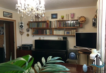 Продается уютная 2-к. квартира в спальном районе города Феодосии